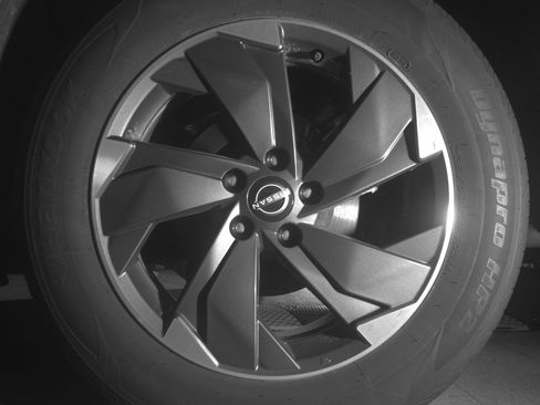 Used 2025 Nissan Rogue SV image 14