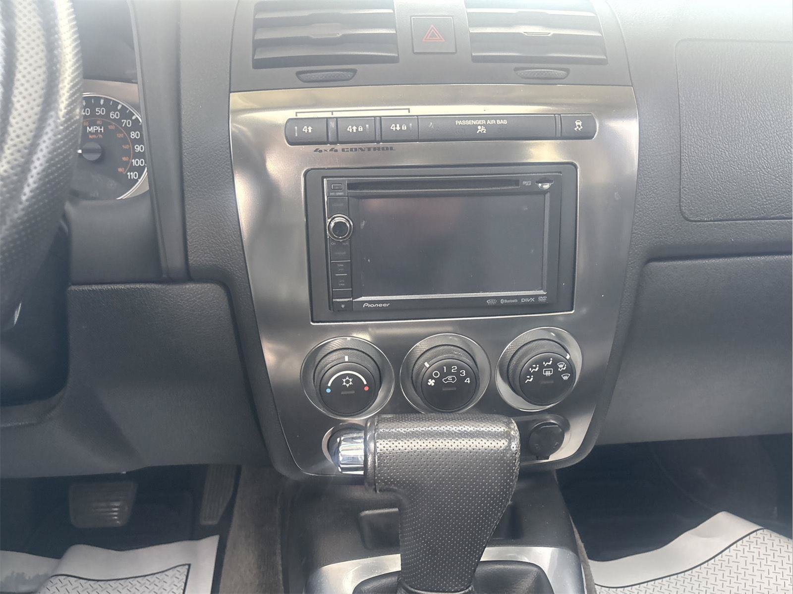 Used 2008 HUMMER H3 Luxury AWD/4WD image 18