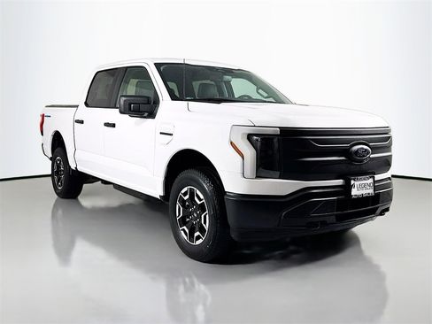 Used 2022 Ford F150 Lightning Pro image 3