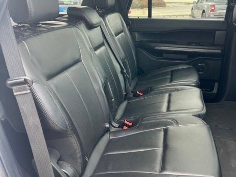 Used 2021 Ford Expedition XLT image 16