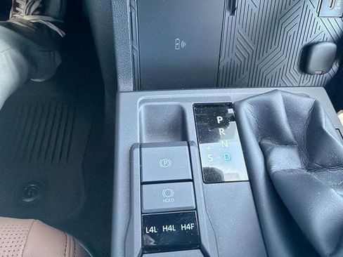 Certified 2025 Toyota 4Runner Limited AWD/4WD image 26