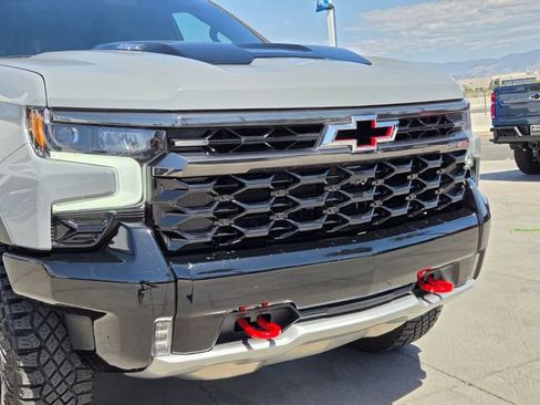 Certified 2024 Chevrolet Silverado 1500 ZR2 w/ Technology Package AWD/4WD image 8