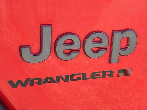 Certified 2024 Jeep Wrangler Unlimited Rubicon image 28