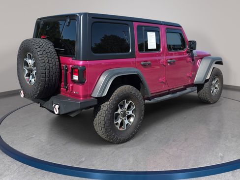 Used 2022 Jeep Wrangler Unlimited Rubicon w/ Cold Weather Group AWD/4WD image 5