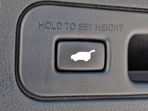 Used 2024 Honda Pilot Touring image 36