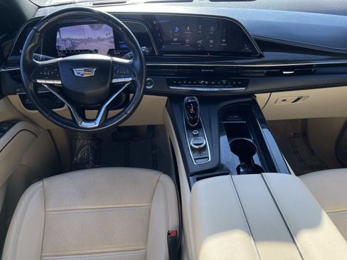 Used 2024 Cadillac Escalade Premium Luxury RWD image 9