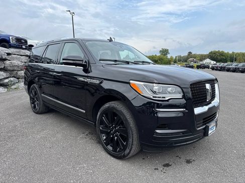 Used 2023 Lincoln Navigator Reserve w/ Equipment Group 201A AWD/4WD image 7