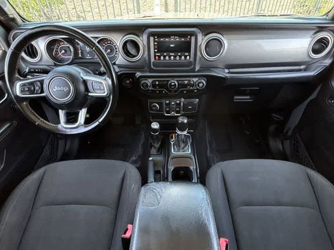 Used 2020 Jeep Wrangler Unlimited Sahara image 14