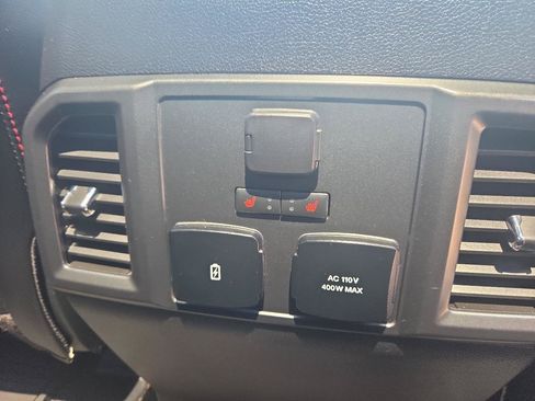 Used 2019 Ford F150 Lariat w/ Equipment Group 502A Luxury AWD/4WD image 15