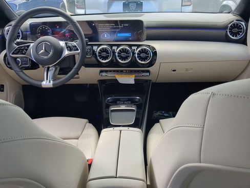 Certified 2025 Mercedes-Benz CLA 250 image 2