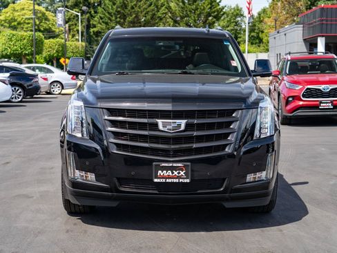 Used 2019 Cadillac Escalade Premium Luxury AWD/4WD image 3