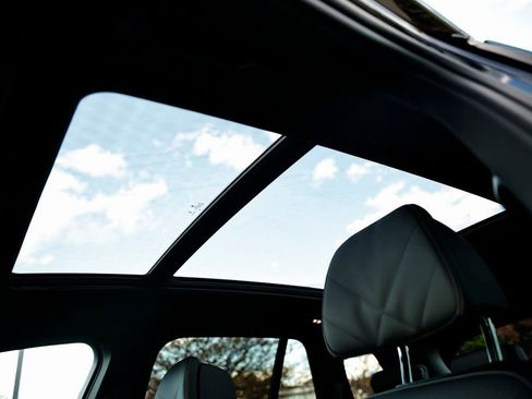 New 2026 BMW X5 xDrive50e w/ Climate Comfort Package image 14