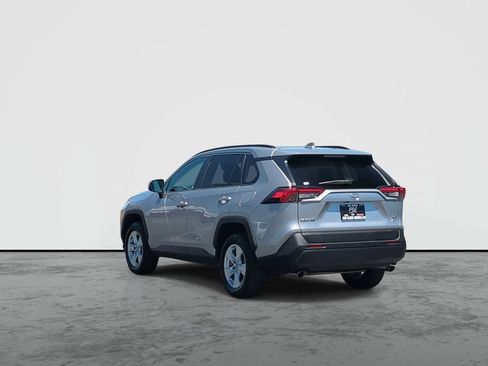Used 2020 Toyota RAV4 XLE AWD/4WD image 6