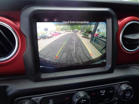 Used 2021 Jeep Wrangler Unlimited Rubicon w/ Dual Top Group image 15