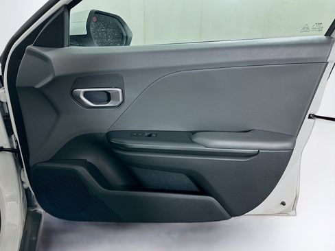 Used 2025 Kia K4 FWD image 30