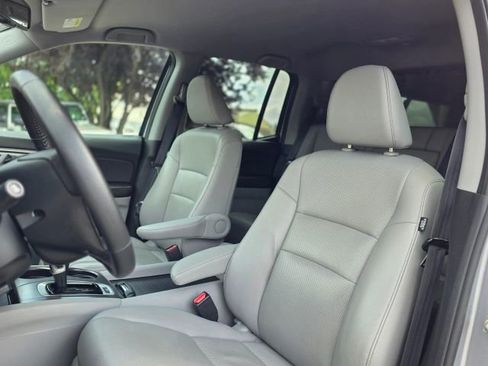 Used 2017 Honda Ridgeline RTL-T image 23