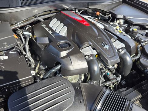 Used 2022 Maserati Levante Modena S image 17