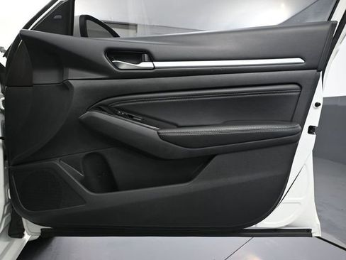 Used 2021 Nissan Altima 2.5 SV w/ SV Premium Package image 45