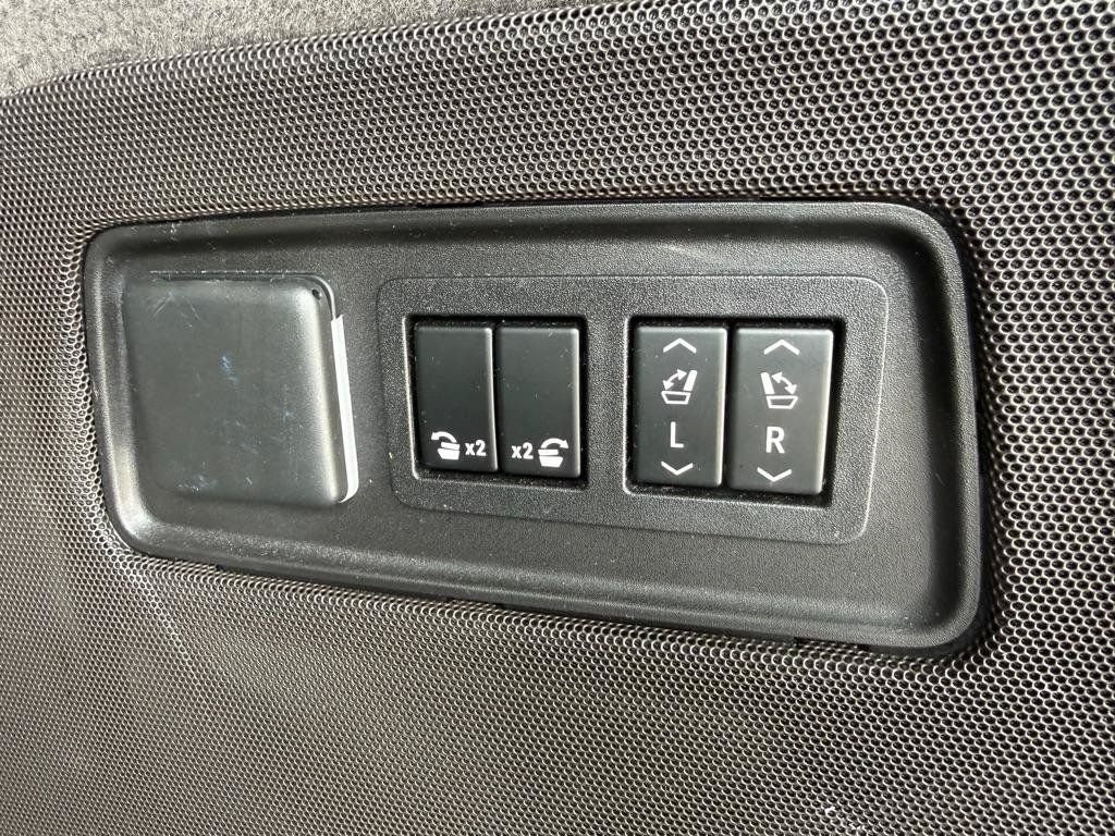 Used 2022 Cadillac Escalade ESV Sport w/ Touring Package AWD/4WD image 10