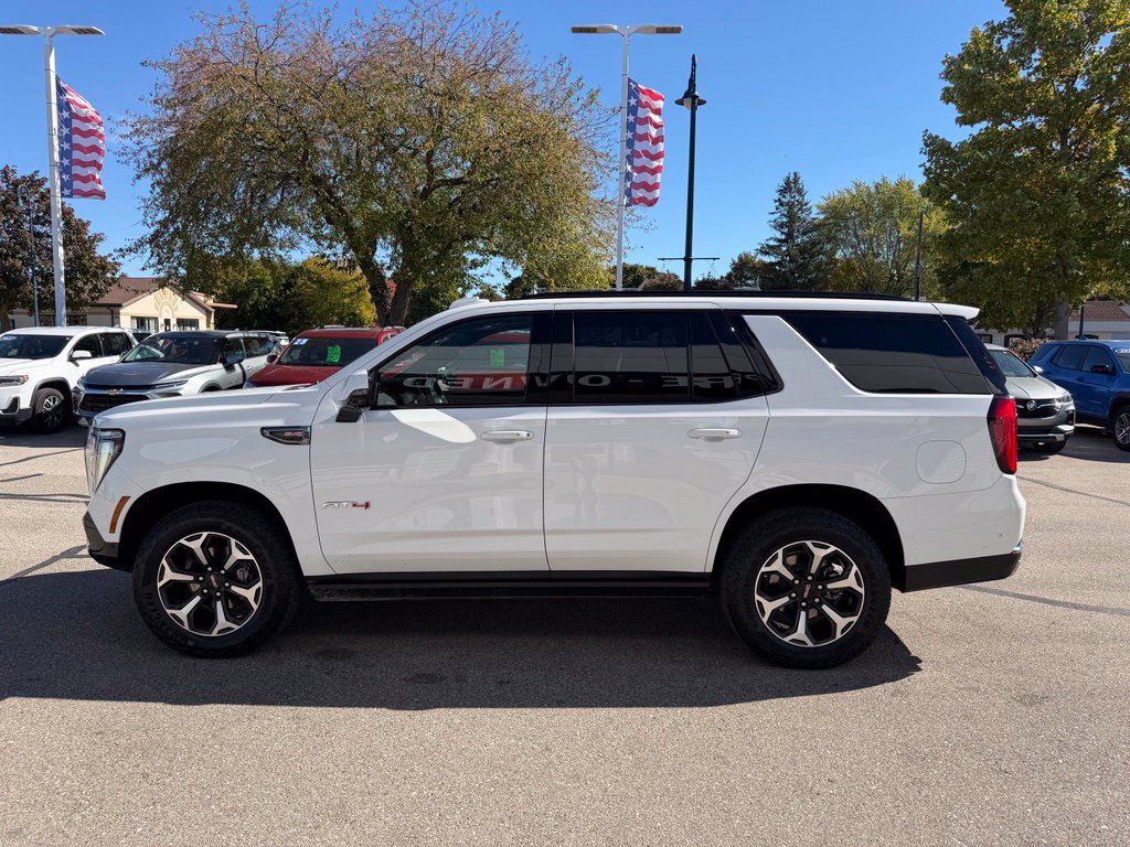Used 2025 GMC Yukon AT4 w/ AT4 Premium Package AWD/4WD image 8