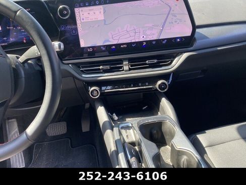 Used 2024 Chevrolet Equinox EV RS FWD image 14
