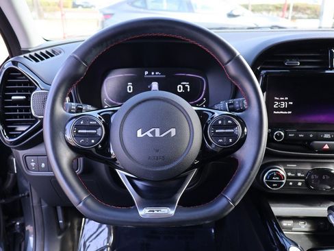 Used 2023 Kia Soul GT-Line w/ GT-Line Technology Package image 39