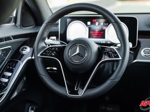 Used 2021 Mercedes-Benz S 580 4MATIC Sedan image 9