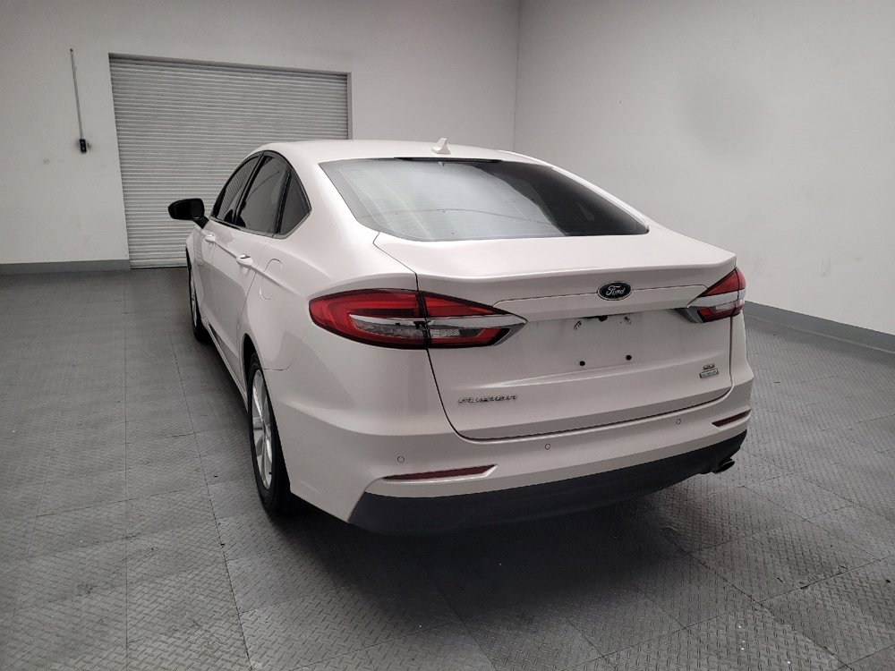 Used 2019 Ford Fusion SE FWD image 6