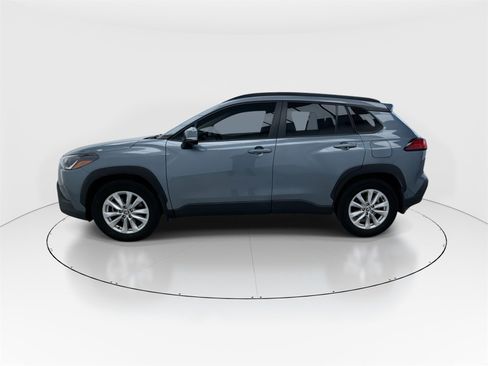Used 2023 Toyota Corolla Cross LE image 5