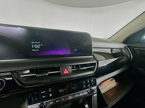 Used 2025 Kia Seltos S FWD image 22