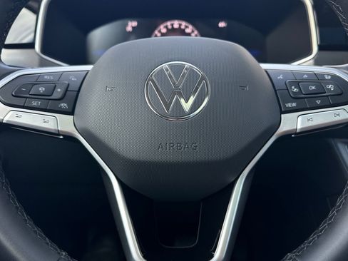 New 2026 Volkswagen Taos SE image 21