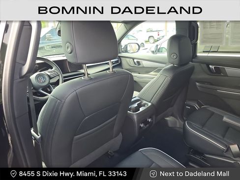 Used 2025 Buick Enclave Sport Touring image 15