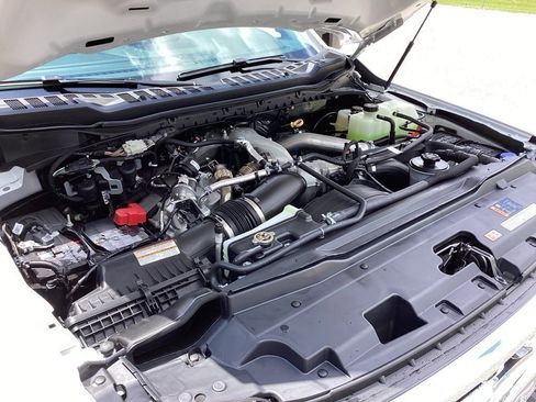 New 2025 Ford F250 Lariat w/ FX4 Off-Road Package image 18