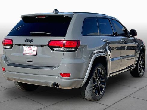 Used 2022 Jeep Grand Cherokee Laredo X RWD image 11
