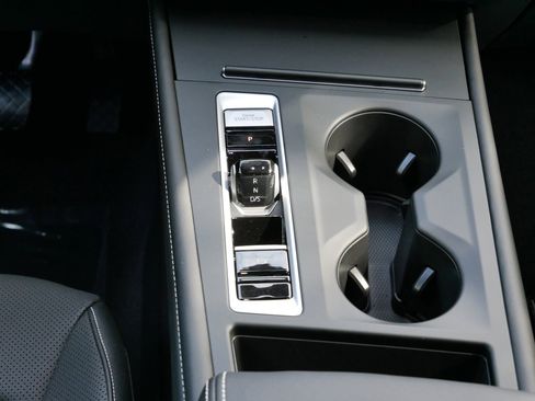 New 2026 Volkswagen Atlas SE image 11