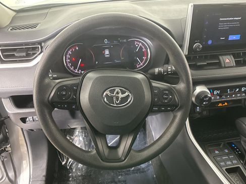 Used 2025 Toyota RAV4 XLE image 25