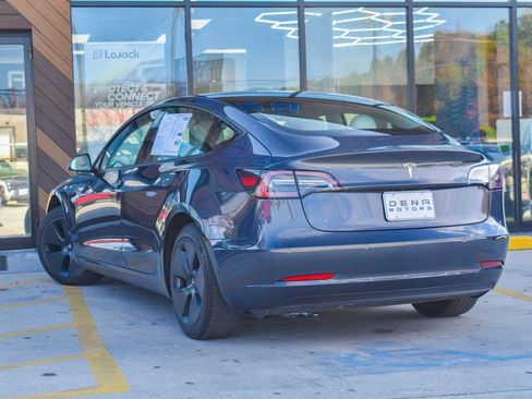 Used 2022 Tesla Model 3 Standard Range image 28