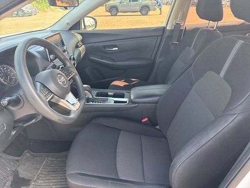 Certified 2023 Nissan Sentra SV FWD image 10