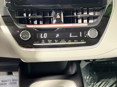 Used 2026 Toyota Corolla LE FWD image 24