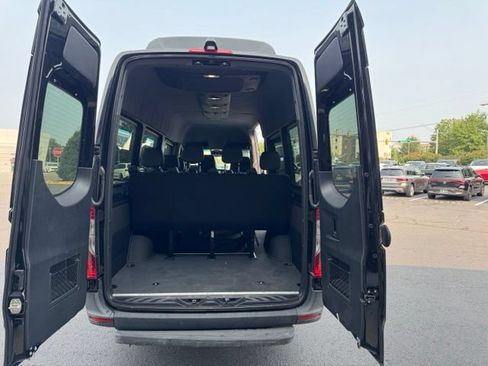 Used 2023 Mercedes-Benz Sprinter 2500 image 19