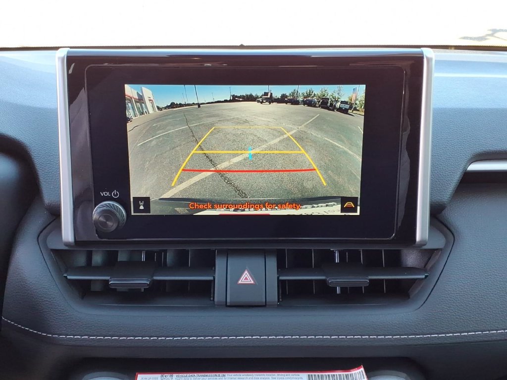 Certified 2025 Toyota RAV4 LE FWD image 9