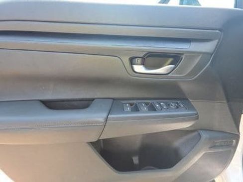 Used 2023 Honda CR-V LX image 10