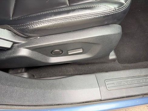 Used 2019 Ford Explorer XLT w/ Equipment Group 202A FWD image 43