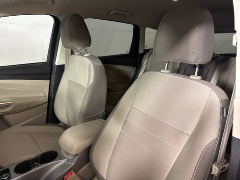 Used 2015 Ford Escape SE w/ Equipment Group 201A image 16