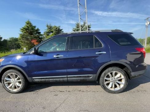 Used 2011 Ford Explorer XLT w/ 202A Rapid Spec Order Code AWD/4WD image 6
