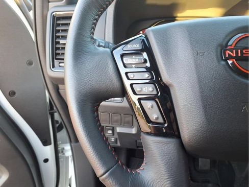 Used 2024 Nissan Frontier PRO-4X w/ Technology Package AWD/4WD image 23