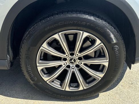 Used 2023 Mercedes-Benz GLC 300 image 4