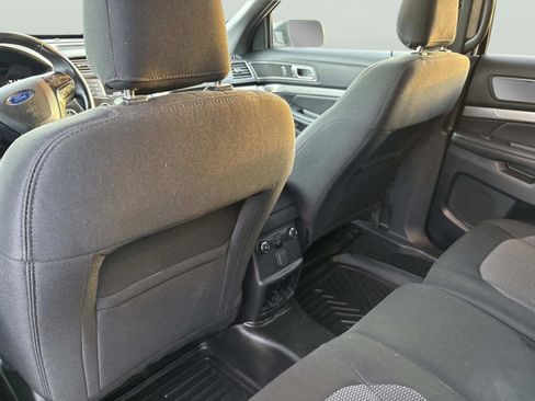 Used 2019 Ford Explorer XLT w/ Class III Trailer Tow Package image 17