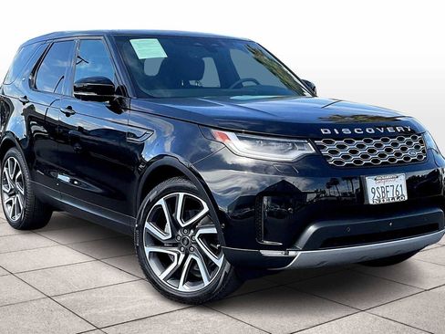 Used 2025 Land Rover Discovery S image 2