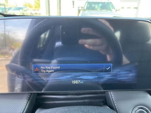 Used 2026 Chevrolet Equinox LT w/ Convenience Package II image 3